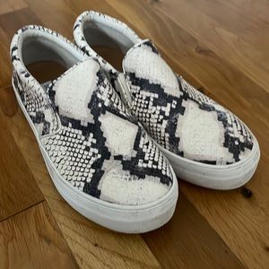 Steve Madden Sneakers
